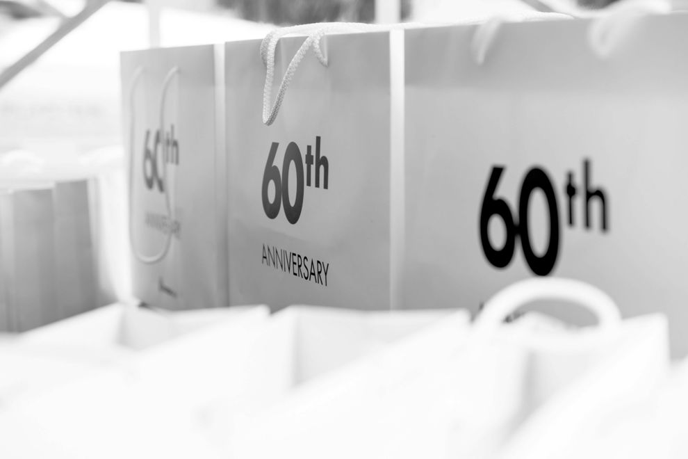 Plaston_boneco_60_year_bags